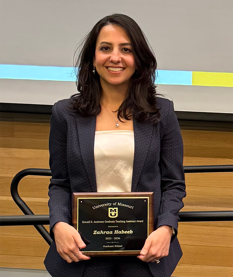 Zahraa Habeeb receives Donald K. Anderson Award